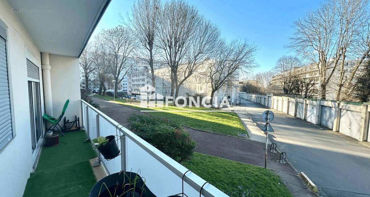 Appartement à FRESNES