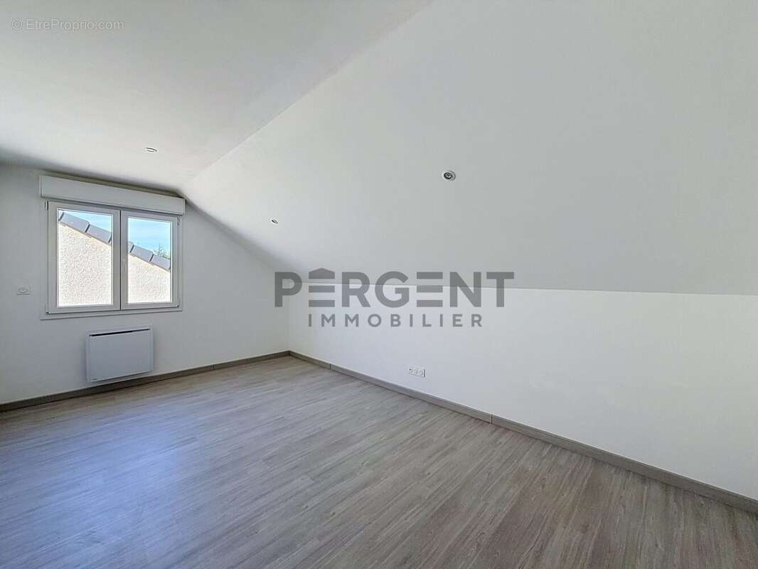 Maison 122 m² à Charleville-Mezieres  - photo 7