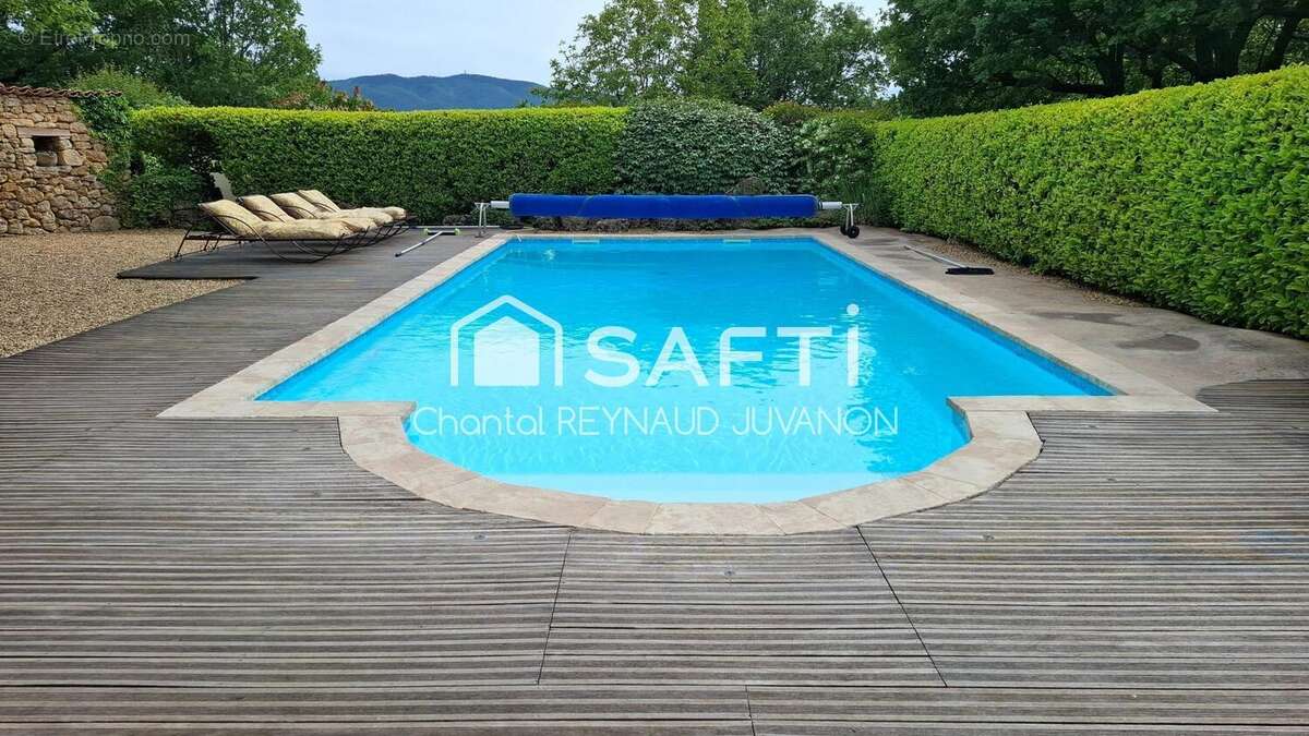 Maison 231 m² à Caseneuve  - photo 2