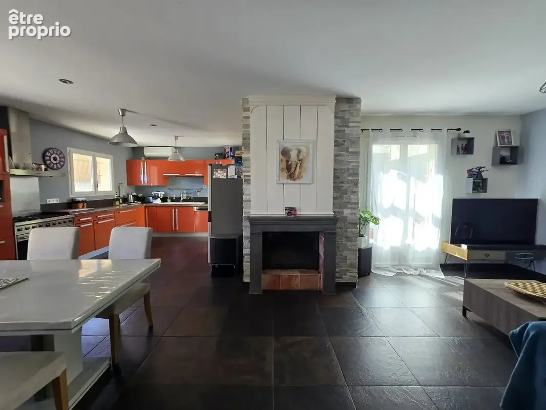 Maison de plain-pied de 122 m²  située à Poussan, sur une parcelle de 492 m². - photo 8