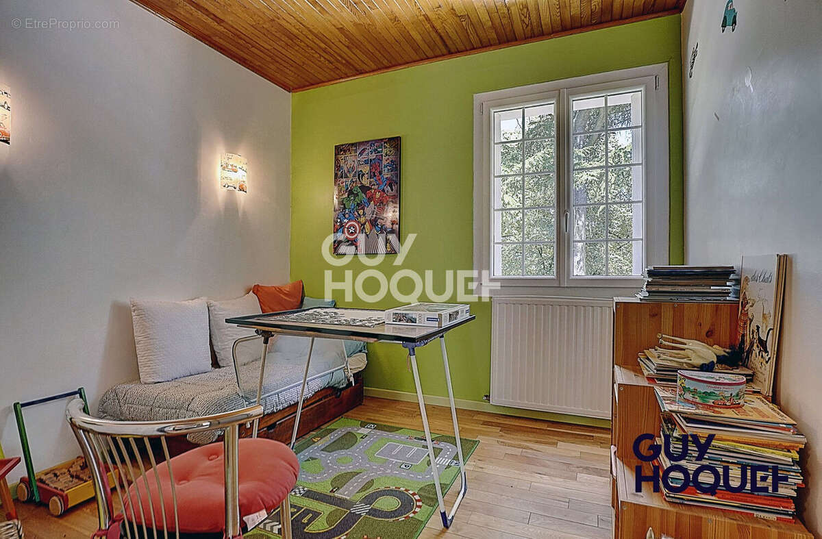 A vendre maison de 205 m² carrez et 290 m² utile  à Rive de GIER - photo 13