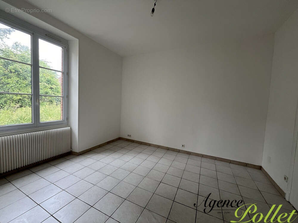Maison de village 116 m2, garage, cave et jardin clos 601 m2 - photo 6