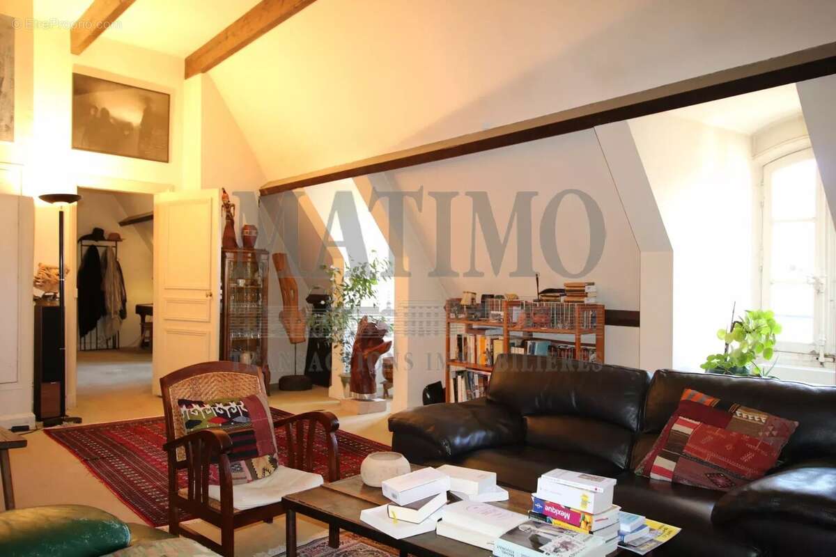 Appartement à PARIS-4E