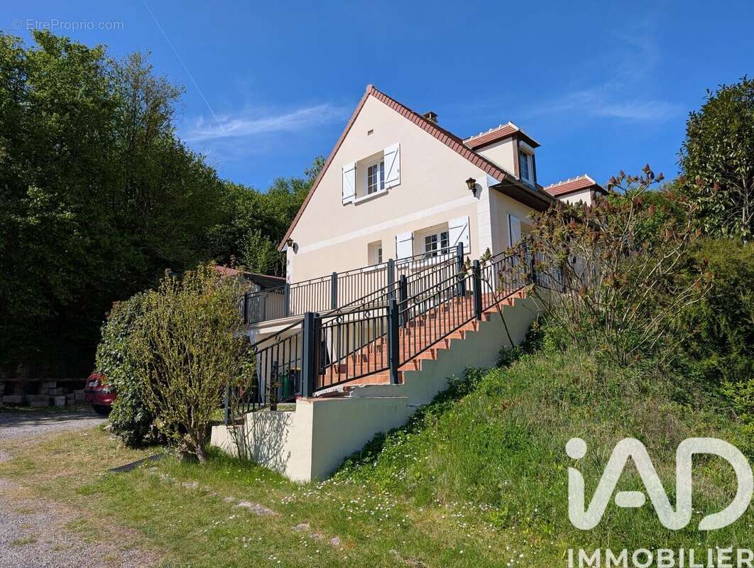 Maison 112 m² à Baugy  - photo 2