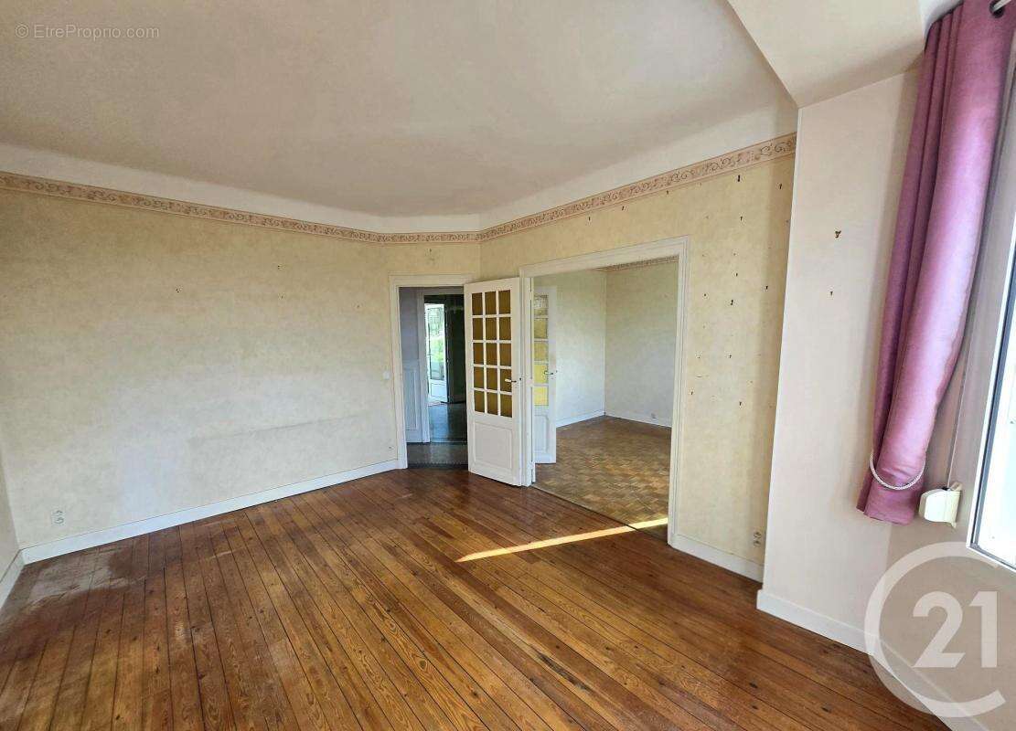 Maison à PONT-SAINTE-MAXENCE