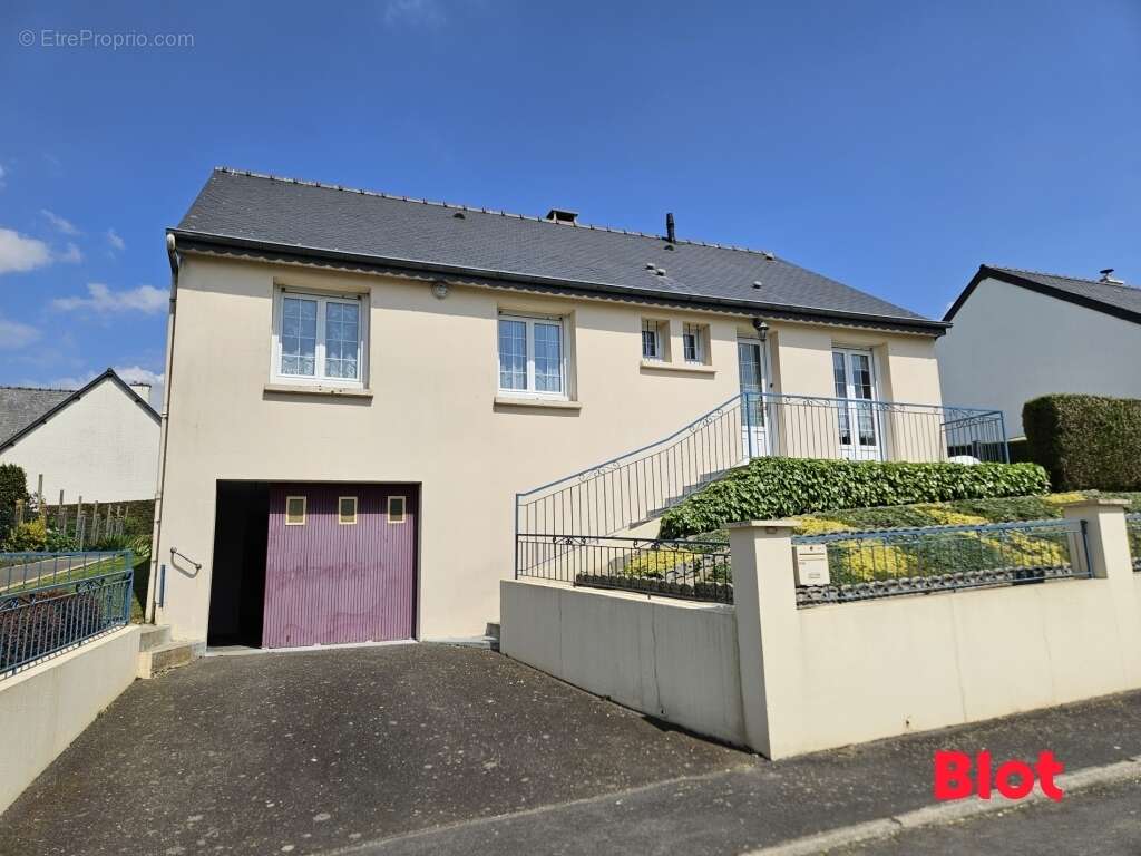 Maison à LA CHAPELLE-JANSON