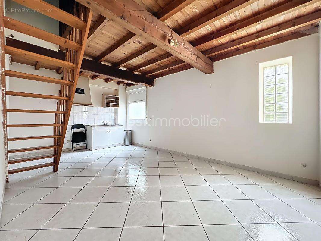 Appartement à TREBES