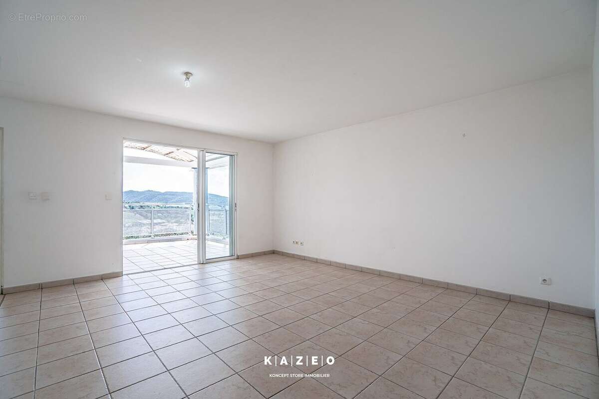 Appartement à SAINTE-LUCE