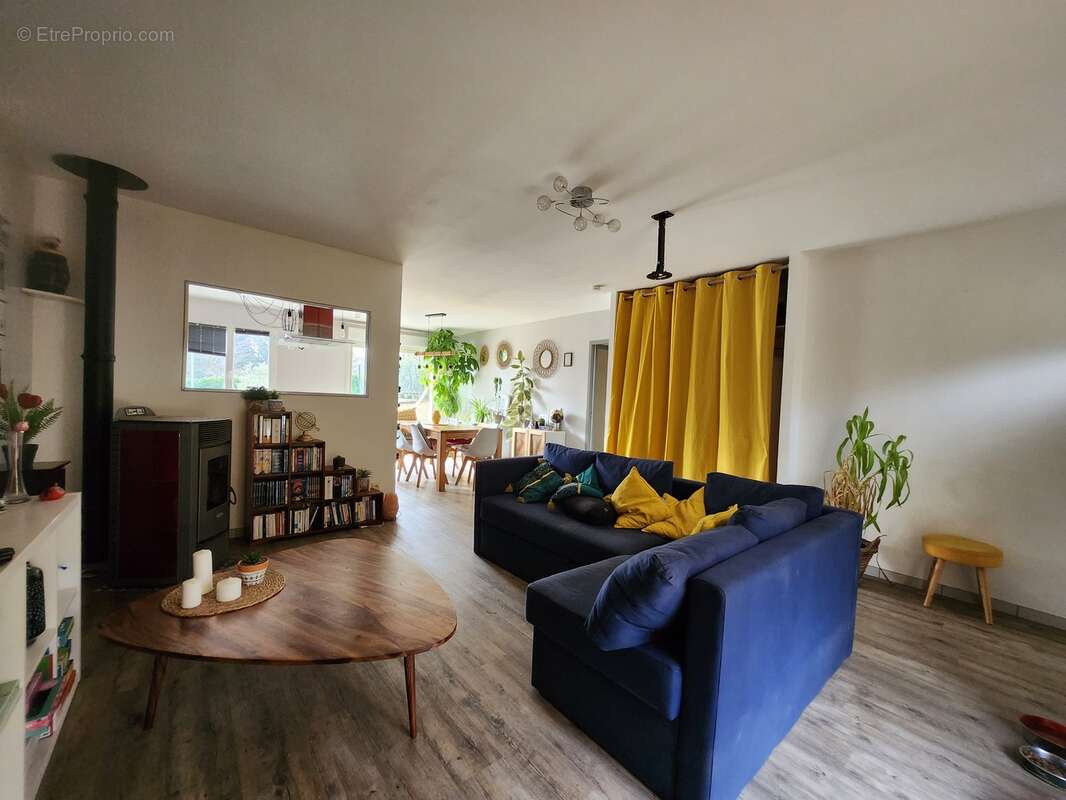 Maison à SAINT-JOUVENT