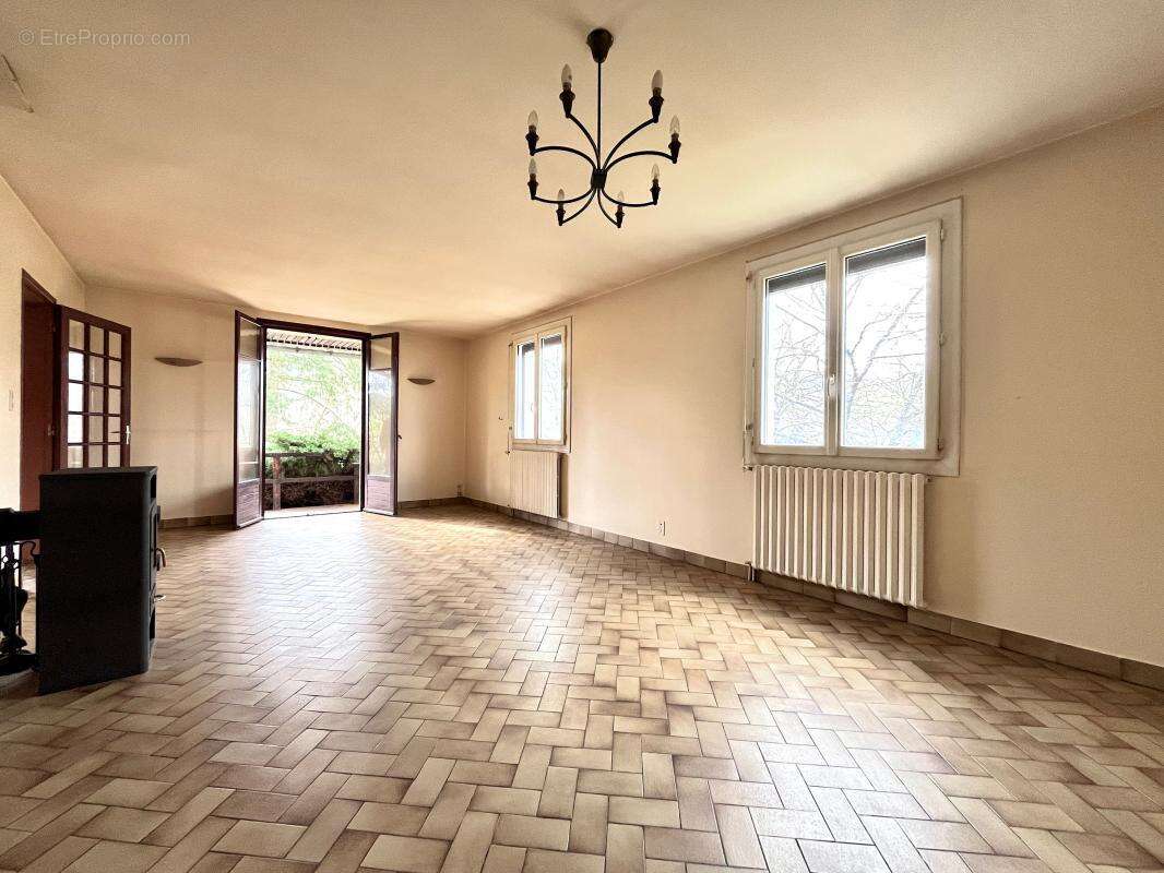 Maison à AGEN-D'AVEYRON