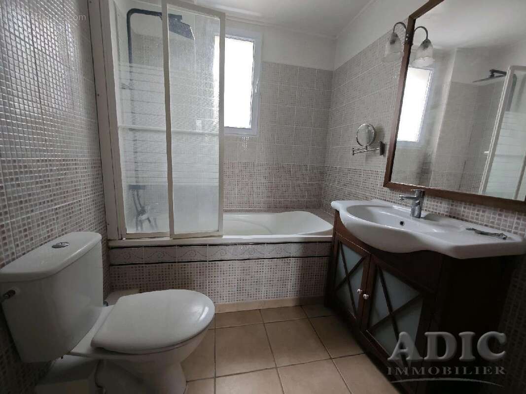 Maison à VER-SUR-LAUNETTE