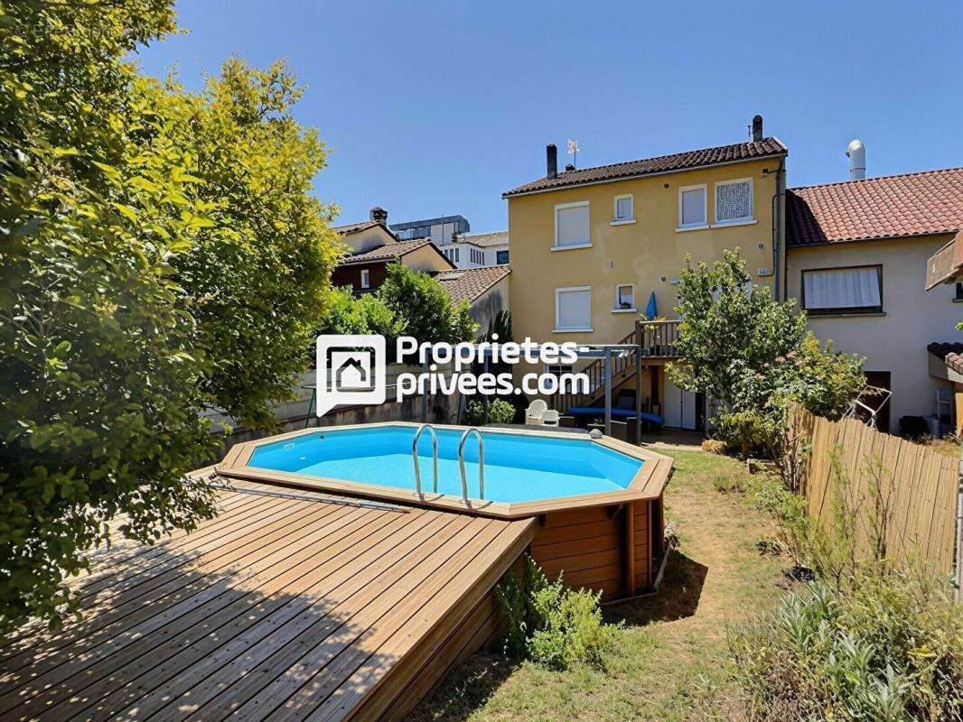 Maison T6 d'env. 161.5 m2 avec 5 ch. avec jardin et piscine sur PERIGUEUX (24000) - photo 17