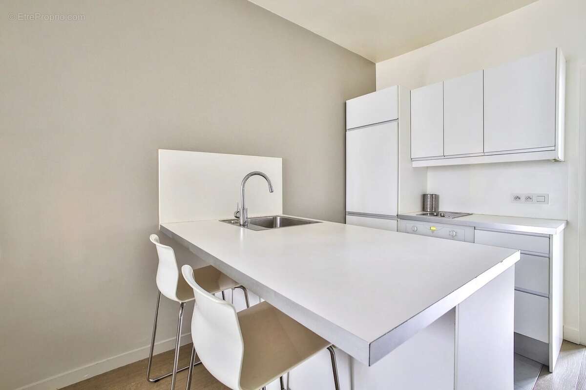 Appartement à PARIS-3E