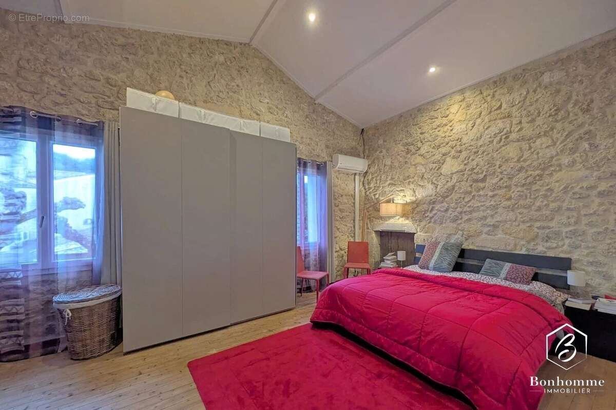 Maison à LESTIAC-SUR-GARONNE