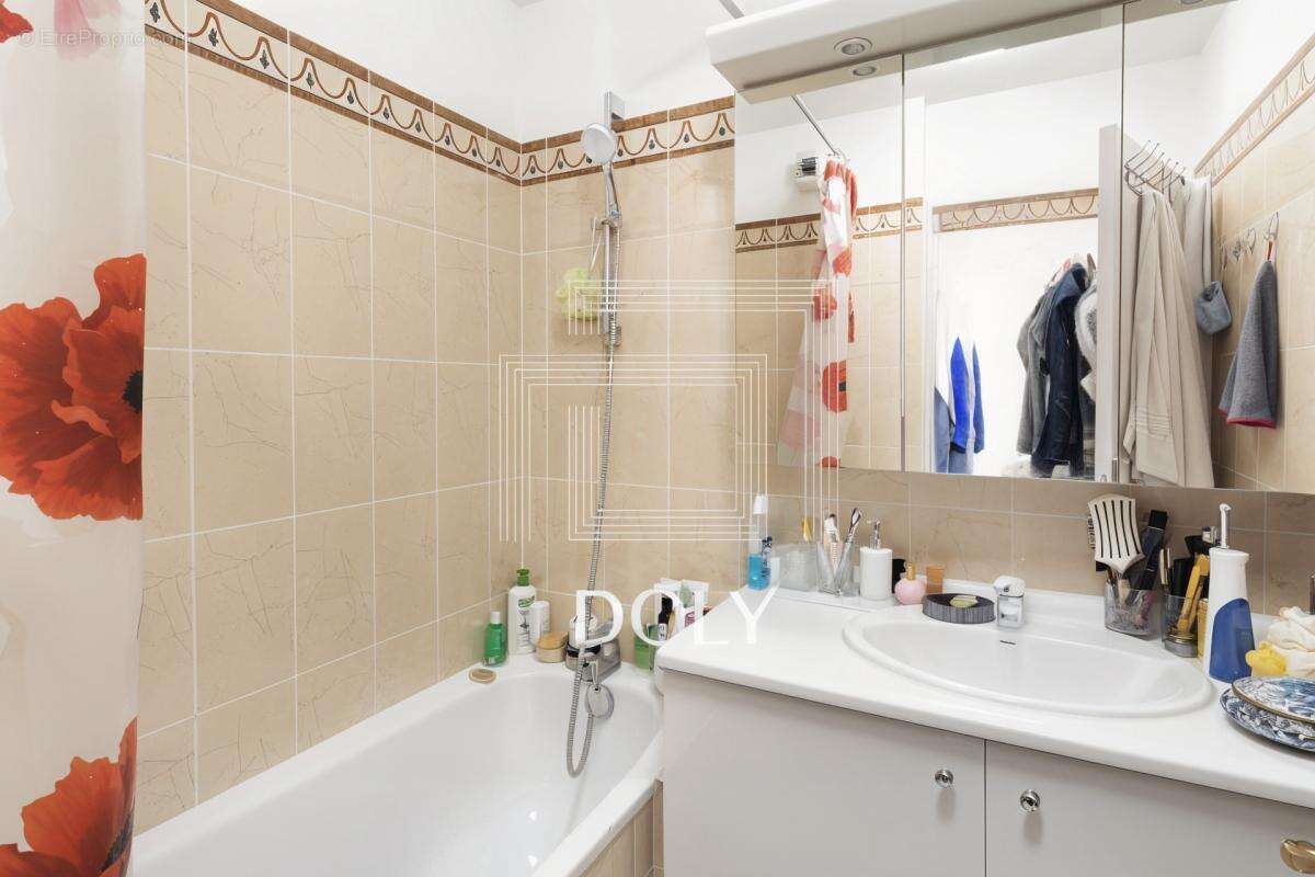 Appartement à PARIS-19E