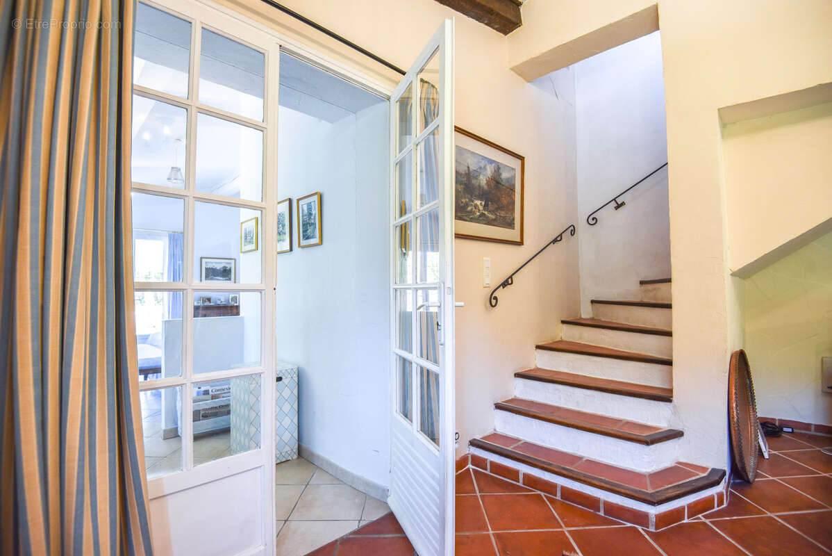 Maison à LORGUES