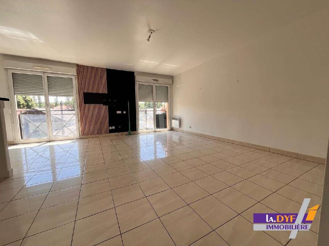Appartement à VAUJOURS
