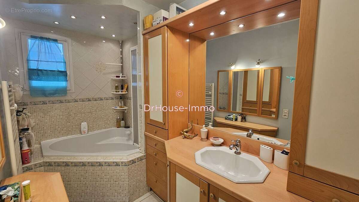Maison 202 m² à Ruaudin  - photo 27