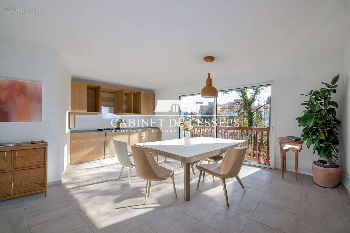 Appartement à BARDOS