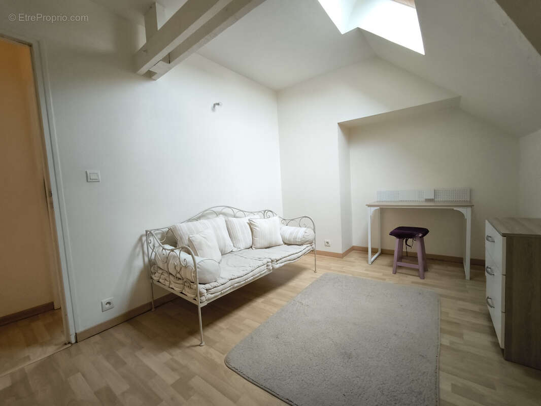 Maison à SAINT-GUINOUX