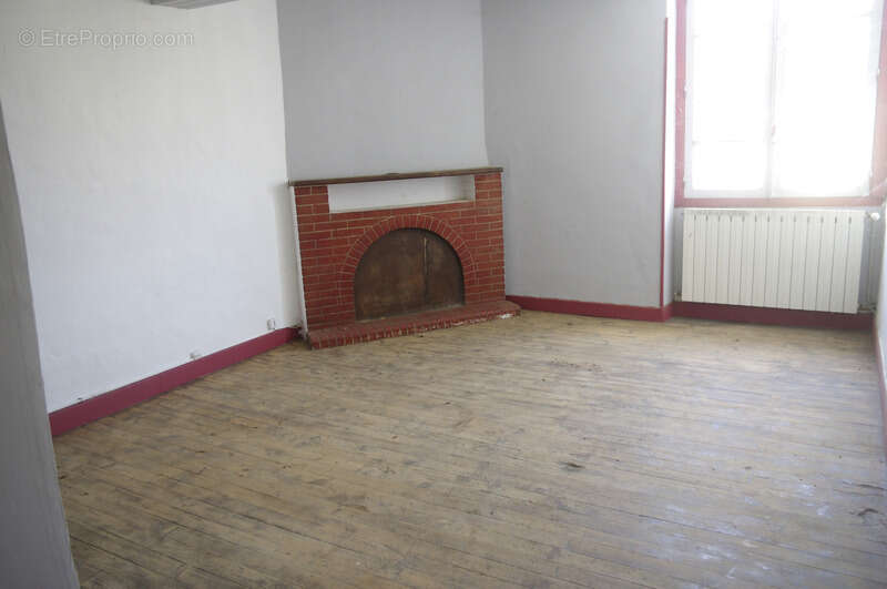 Maison à VIC-FEZENSAC