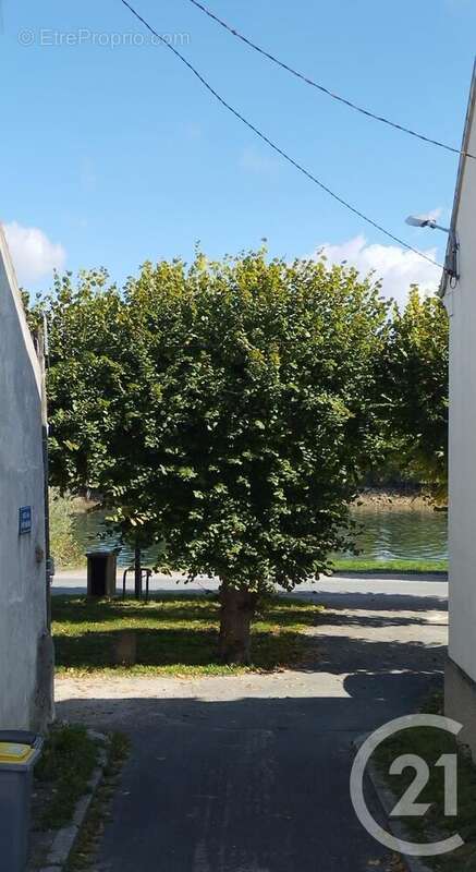 Maison à PONT-SUR-YONNE