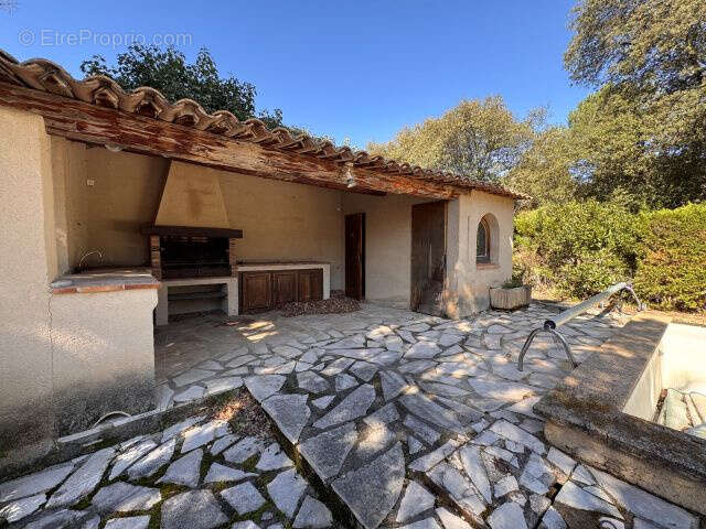 Maison à LA TOUR-D'AIGUES