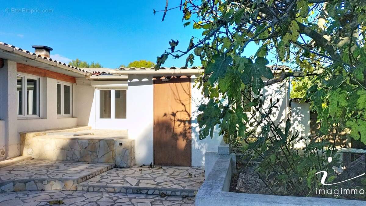 Maison à COURNONTERRAL