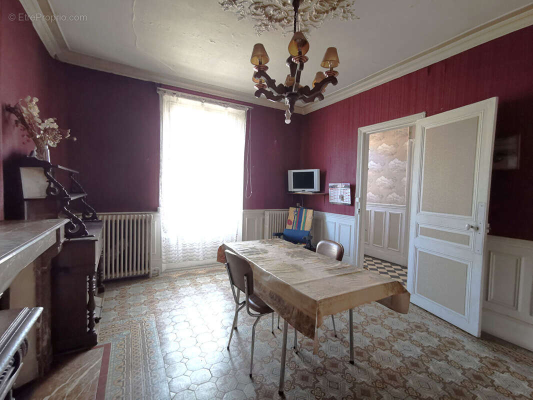Maison à BROU
