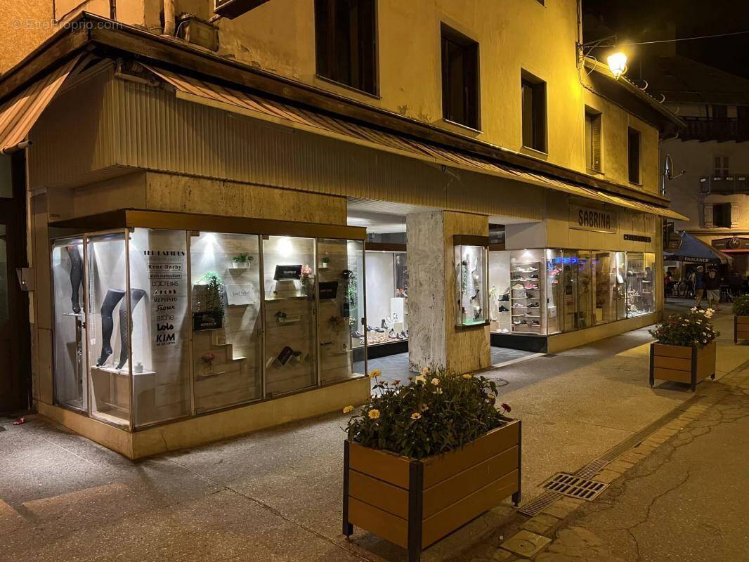 Commerce à BRIANCON