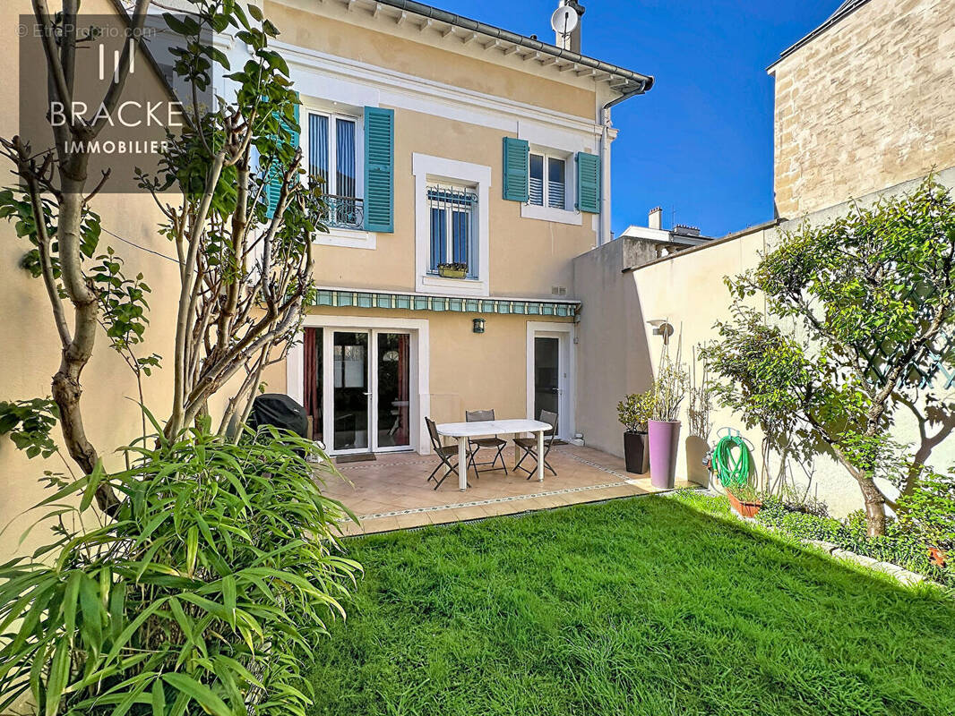 Maison à LA GARENNE-COLOMBES