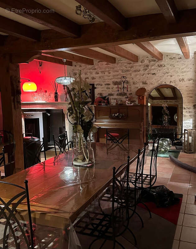Loft en pierre du XVIIIe siècle Aucun travaux à prévoir   À 10 min de Saint-Jean-d’Angély - photo 4