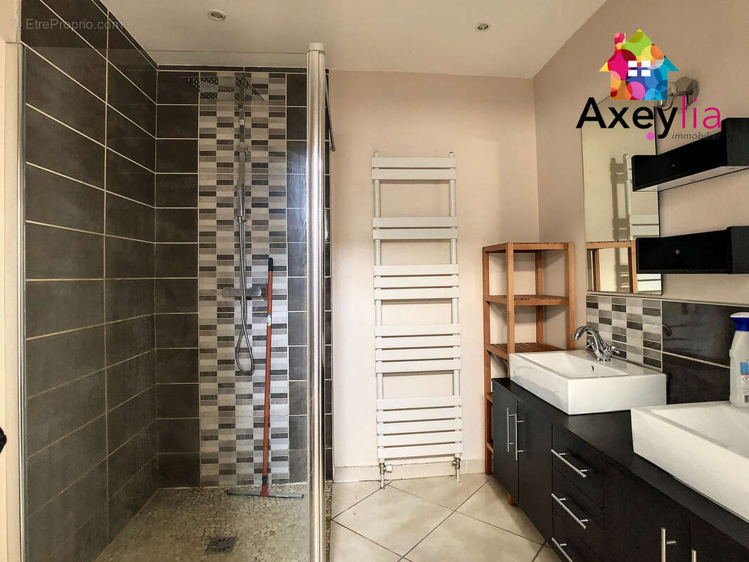 Maison à PERRIGNY-SUR-LOIRE