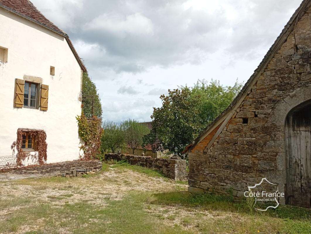 Maison à PADIRAC