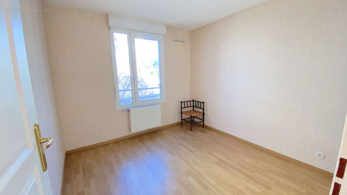 Appartement à SAINT-MARTIN-D'HERES