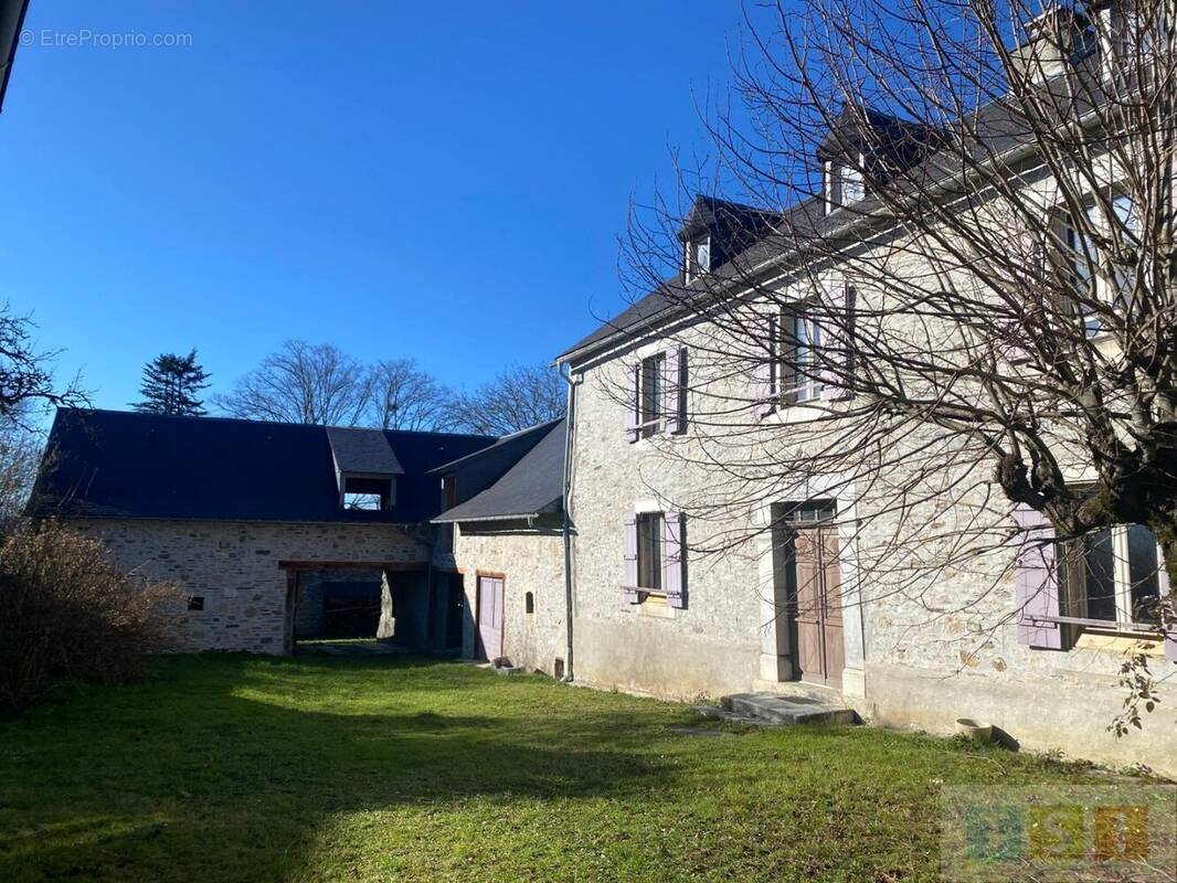 Maison à AVEZAC-PRAT-LAHITTE