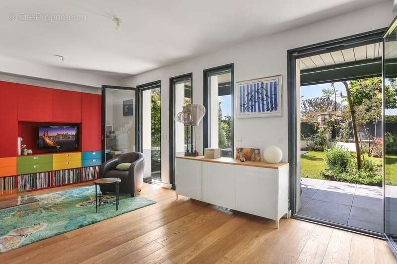Appartement en triplex 6 pieces quartier du parc a saint-maur-des-fosses (94) - photo 6