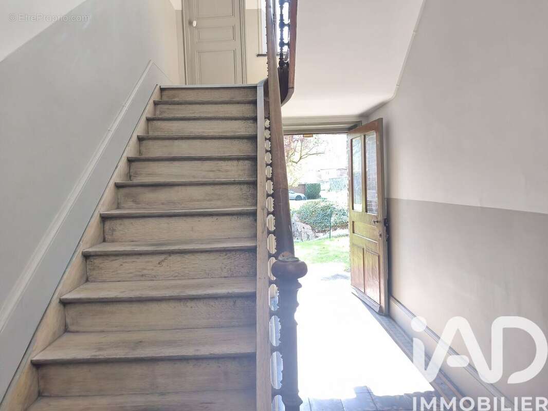 Appartement 308 m² à Givet  - photo 4