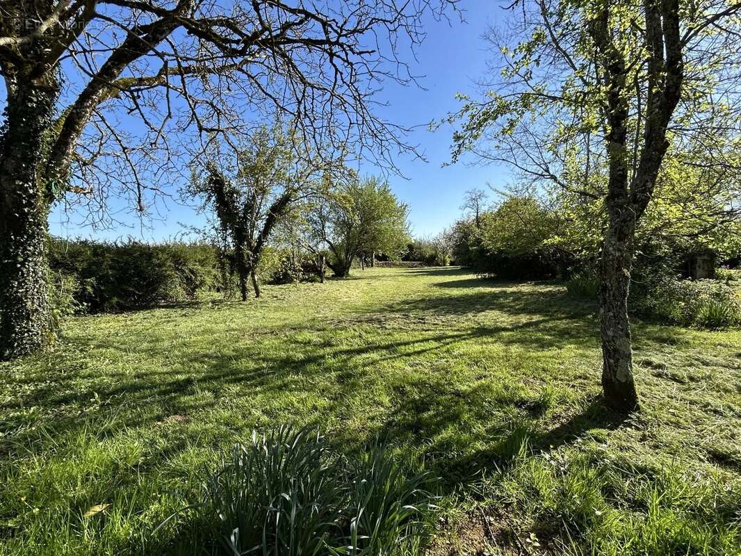 Maison à SAUZE-VAUSSAIS