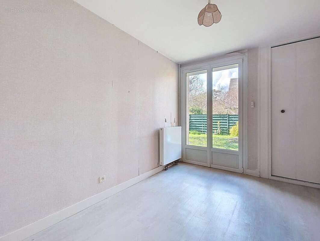Maison à SAINT-GERVAIS-LA-FORET