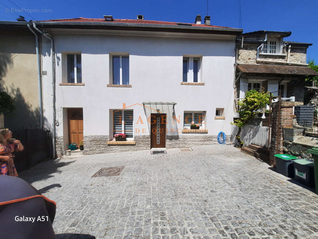 Maison à CHALIFERT