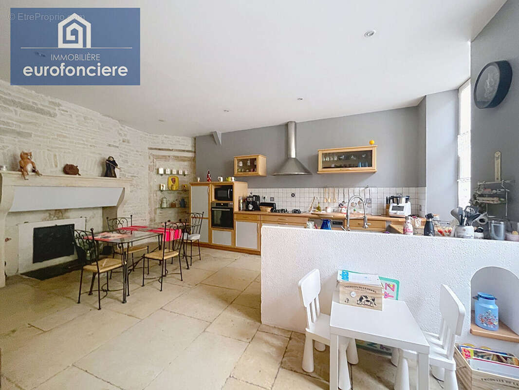 Appartement à BAR-SUR-AUBE