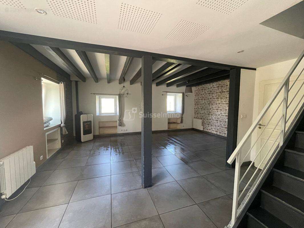 Appartement à EVETTE-SALBERT