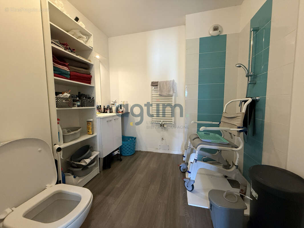 Montaigu, appartement, 1 chambre, salle d'eau, balcon, emplacement de parking - photo 4