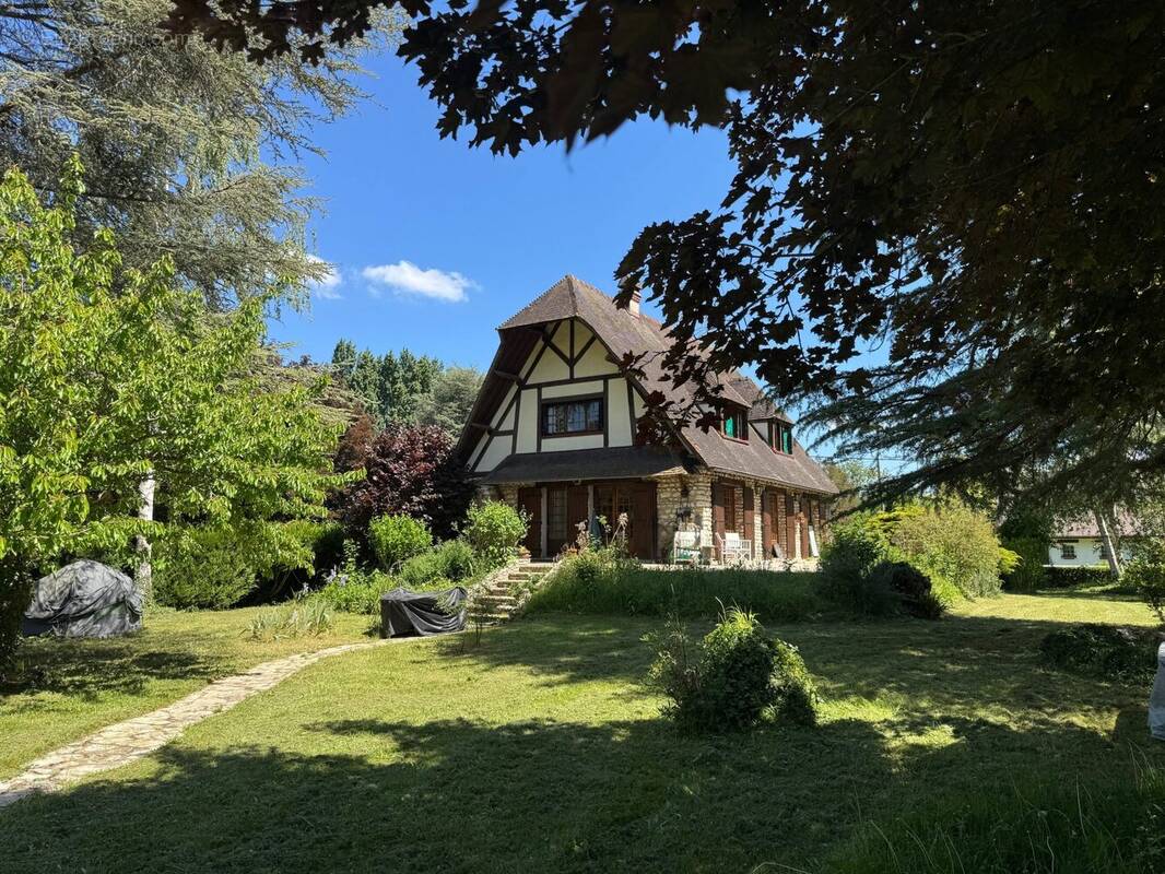 Maison à PACY-SUR-EURE