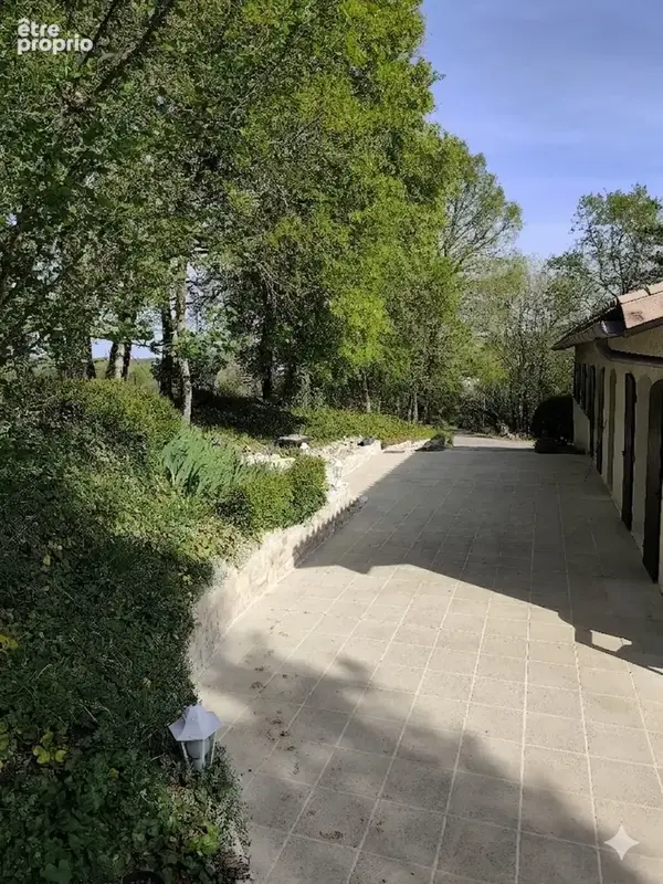 Maison à vendre 7 pièces VOEUIL ET GIGET (16) - photo 8