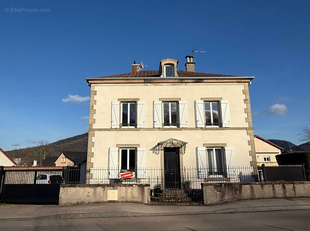 Maison à REMIREMONT