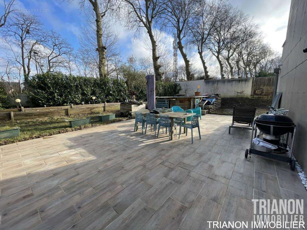 Maison à LOUVECIENNES