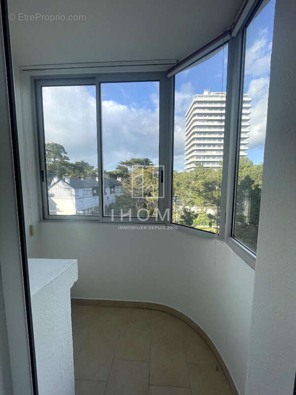 Appartement face mer - parking privé - cave - 5' à pied av de Gaulle. - photo 12