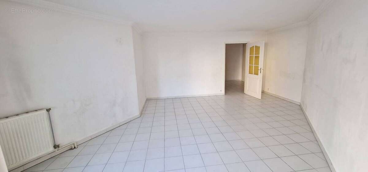 Appartement 4 pièces à vendre à Saint Raphaël Var - SOUS OFFRE- - photo 6